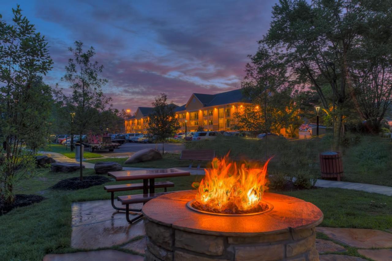 Econo Lodge Pigeon Forge Riverside Exterior foto